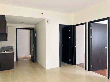 CLEAN TITLE PERPETUAL OWNERSHIP Top High End Condo Modern Minimialist Condo near Hotel Mall Resturants and Airport Hospital School Office  HIGH END BU