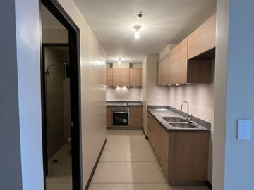 2 bedroom unit condo for sale in Taguig Mckinley hill