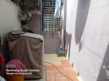 VENTA DE ACOGEDORA CASA DE 2 PLANTAS EN CDLA MARTHADE ROLDOS