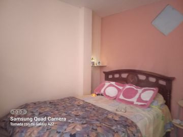 VENTA DE ACOGEDORA CASA DE 2 PLANTAS EN CDLA MARTHADE ROLDOS