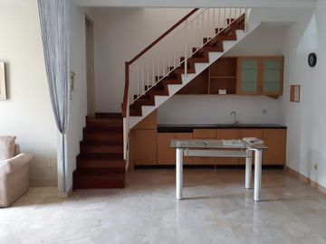 Dijual Rumah di Komplek Ligamas Indah Pancoran 2 Lantai Siap Huni