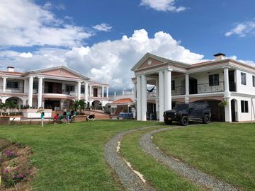 VENTA DE CASA CAMPESTRE DE 1.000 M2 CONSTRUIDOS EN CERRITOS (PEREIRA)