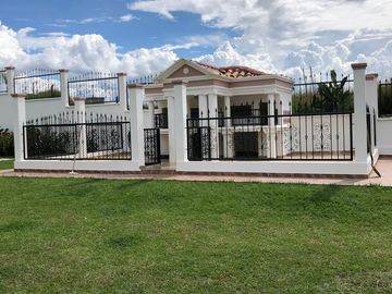 VENTA DE CASA CAMPESTRE DE 1.000 M2 CONSTRUIDOS EN CERRITOS (PEREIRA)