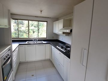 VENTA DE APARTAMENTO DE LUJO 212 M2 SECTOR TEJARES, MANIZALES CALDAS