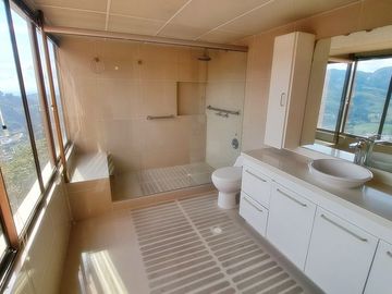 VENTA DE APARTAMENTO DE LUJO 212 M2 SECTOR TEJARES, MANIZALES CALDAS