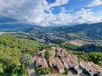 VENTA DE APARTAMENTO DE LUJO 212 M2 SECTOR TEJARES, MANIZALES CALDAS