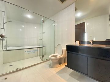 Golden Coast, swimming pool front, sea view, Condo for sale in Sriracha, Bang Phra.
