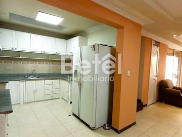 Casa con local comercial I CONTROL SUR