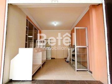 Casa con local comercial I CONTROL SUR
