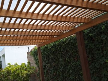 Venta Casa Cumbayá Urb. La Viña - Bungavilla Conjunto de 4 Casas 501 m². PRECIO 