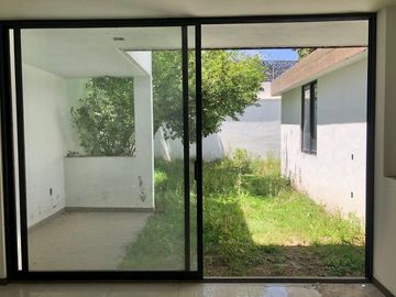 CASA EN VENTA NUEVA (a pie de calle) A 1 CUADRA DE LA CARRETERA METEPEC-ZACANCO Y DESVIACIÓN AL LIBRAMIENTO AV. TECNOLÓGICO EN METEPEC