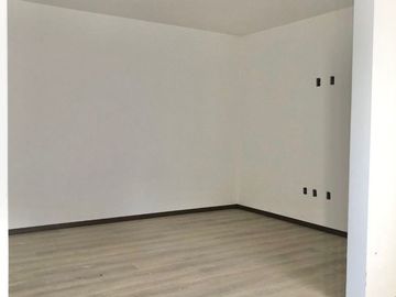 CASA EN VENTA NUEVA (a pie de calle) A 1 CUADRA DE LA CARRETERA METEPEC-ZACANCO Y DESVIACIÓN AL LIBRAMIENTO AV. TECNOLÓGICO EN METEPEC