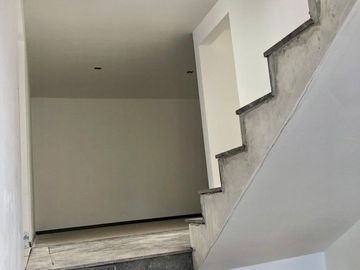 CASA EN VENTA NUEVA (a pie de calle) A 1 CUADRA DE LA CARRETERA METEPEC-ZACANCO Y DESVIACIÓN AL LIBRAMIENTO AV. TECNOLÓGICO EN METEPEC
