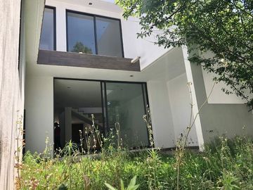 CASA EN VENTA NUEVA (a pie de calle) A 1 CUADRA DE LA CARRETERA METEPEC-ZACANCO Y DESVIACIÓN AL LIBRAMIENTO AV. TECNOLÓGICO EN METEPEC