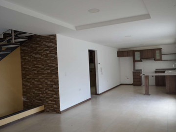 casa en venta a estrenar en condominio sector el carbonazo cerca de todo san blas cañaribamba