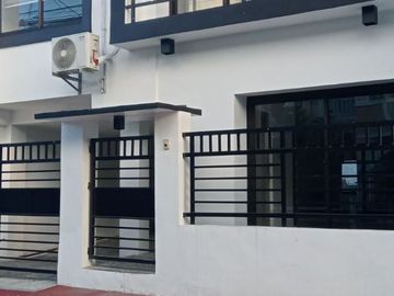 House & lot for sale in Greenwoods Pasig, City w/4 Bedrooms near Alfa Mart, Greenwoods PH2626