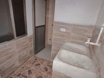 CASA EN VENTA EN LA VARIANTE DE TURBACO CON 5 APARTAMENTOS