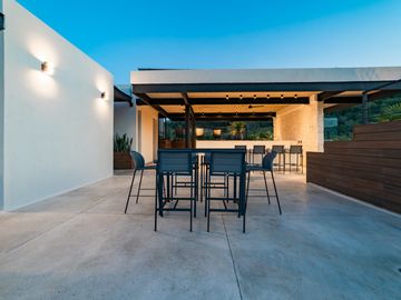 Ziba Condos & Suites Studios