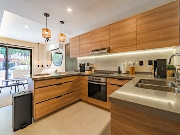 Ziba Condos & Suites Studios