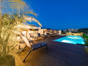 Ziba Condos & Suites Studios