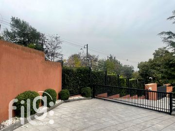 VENDO CASA COMUNA LA REINA SANTIAGO