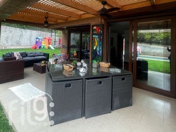 VENDO CASA COMUNA LA REINA SANTIAGO