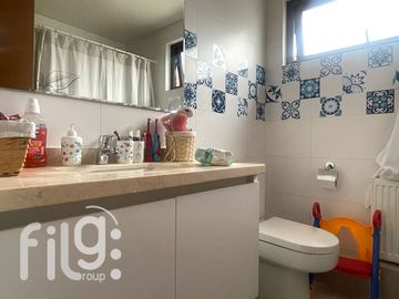 VENDO CASA COMUNA LA REINA SANTIAGO