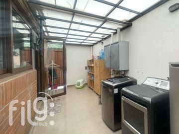 VENDO CASA COMUNA LA REINA SANTIAGO