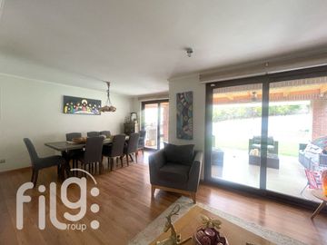 VENDO CASA COMUNA LA REINA SANTIAGO