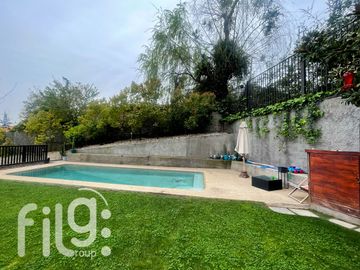 VENDO CASA COMUNA LA REINA SANTIAGO