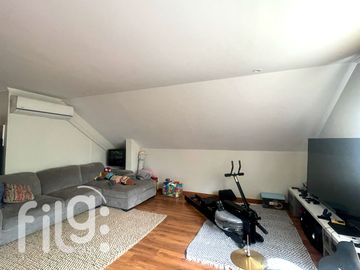 VENDO CASA COMUNA LA REINA SANTIAGO