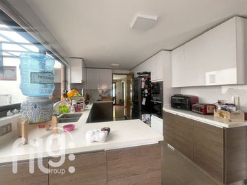 VENDO CASA COMUNA LA REINA SANTIAGO