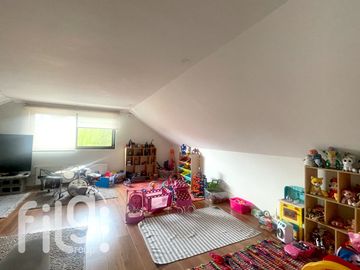 VENDO CASA COMUNA LA REINA SANTIAGO