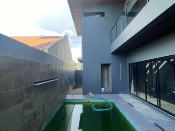 SOPHISTICATED TWO-STOREY MODERN HOUSE IN PAMPANGA NEAR NLEX