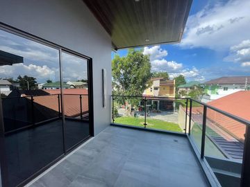 SOPHISTICATED TWO-STOREY MODERN HOUSE IN PAMPANGA NEAR NLEX