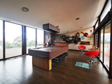 Penthouse de lujo de Venta en Cuenca y amplia terraza con vista espectacular al centro turi y baños Sector 3 puentes