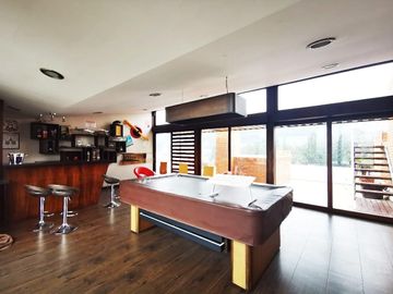 Penthouse de lujo de Venta en Cuenca y amplia terraza con vista espectacular al centro turi y baños Sector 3 puentes