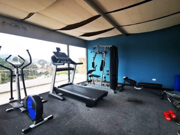 Penthouse de lujo de Venta en Cuenca y amplia terraza con vista espectacular al centro turi y baños Sector 3 puentes