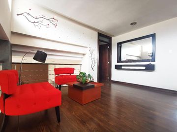 Penthouse de lujo de Venta en Cuenca y amplia terraza con vista espectacular al centro turi y baños Sector 3 puentes