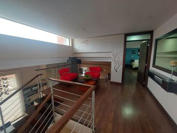 Penthouse de lujo de Venta en Cuenca y amplia terraza con vista espectacular al centro turi y baños Sector 3 puentes