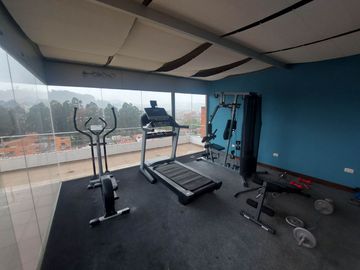 Penthouse de lujo de Venta en Cuenca y amplia terraza con vista espectacular al centro turi y baños Sector 3 puentes