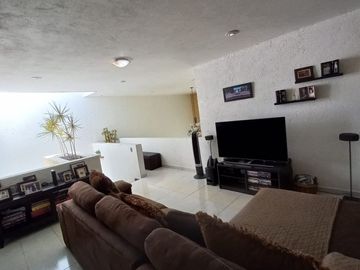CASA EN VENTA CENTRO SUR 3 NIVELES (SOTANO)