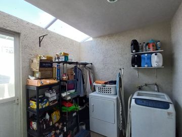 CASA EN VENTA CENTRO SUR 3 NIVELES (SOTANO)