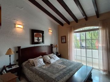 CASA EN VENTA CENTRO SUR 3 NIVELES (SOTANO)