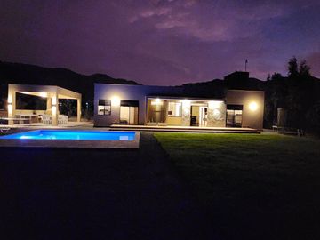 CASA CAMPO CIENEGUILLA - OCASION - AMOBLADA Y EQUIPADA - US$179,000 NEGOCIABLES - 1000m²