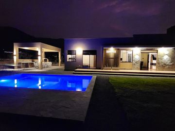 CASA CAMPO CIENEGUILLA - OCASION - AMOBLADA Y EQUIPADA - US$179,000 NEGOCIABLES - 1000m²