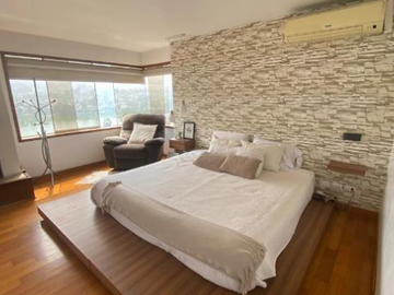 Bello Duplex 230 m² Calle El Mastil Frente a Las Lagunas La Molina