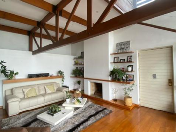 Bello Duplex 230 m² Calle El Mastil Frente a Las Lagunas La Molina
