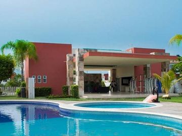 CASA EN COL. REAL IXTAPA, PUERTO VALLARTA.