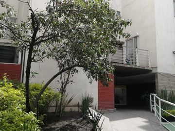 VENTA-AGRADABE DEPARTAMENTO CON ROOF GARDEN PRIVADO EN LORENZO BOTURINI